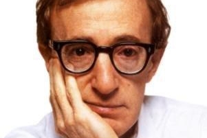 Carla Bruni-Sarkozy tourne pour Woody Allen!