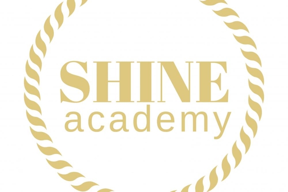 On vous propose une journéé pour cultiver votre force intérieure et devenir Shine avec la Shine Academy & Friends. Inscrivez-vous maintenant
