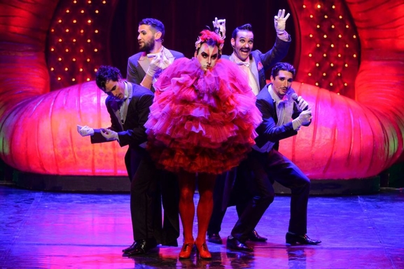 Le spectacle The Hole débarque en France, découvrez ce show cabaret sexy sur Casting.fr