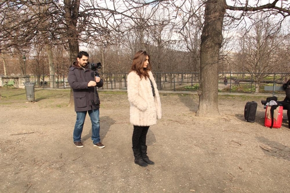 Découvrez en excusivité sur casting.fr l'une de nos membres: Célia Diane dans le court-métrage "Hours Pass By"