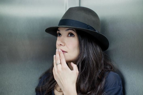 Entrez dans l'intimité des artistes avec "Juste Humain" !