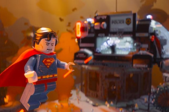 La grande aventure Lego, en tête du box office US, débarque en France !