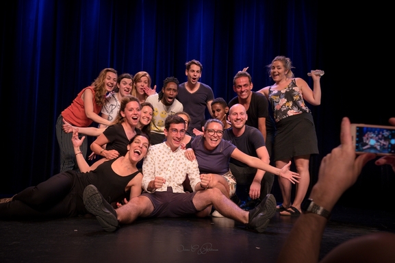 Gagnez un stage d’écriture et d’interprétation à “L’École du One Man show” sur Casting.fr, développez votre créativité et donnez un coup de booste à votre carrière maintenant!