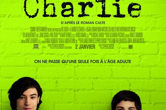 Le film "Le Monde de Charlie" adapté du roman culte avec Emma Watson le 2 janvier au cinéma!