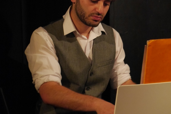 Casting Call : On cherche un comédien pour la pièce de théâtre musical "Deux sans toi, c'est trop peu" au théâtre Montmartre Galabru