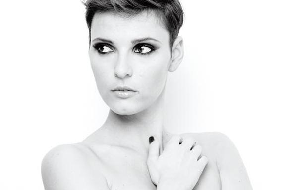 "Emilie Lady" une artiste pop aux multiples facettes! Sortie de son nouvel album le 4 mars !