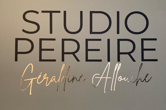 Géraldine Allouche,la coach vocal vedette ouvre enfin son école! Découvrez le Studio Pereire en plein coeur de Paris.
