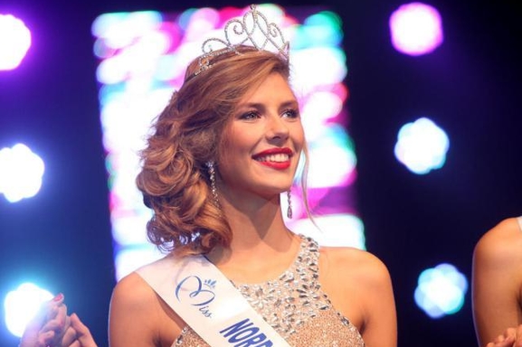 Camille Cerf, Miss Nord Pas-de-Calais est Miss France 2015. Un show très Hollywoodien pour Miss France cette année !