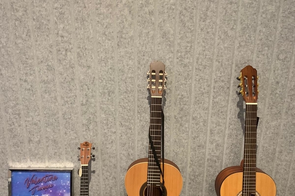 Géraldine Allouche,la coach vocal vedette ouvre enfin son école! Découvrez le Studio Pereire en plein coeur de Paris.