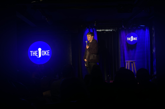 Vous aimez le stand up ? Découvrez « The Joke », le comedy club le plus chic de Paris fondé par Baptiste Lecaplain