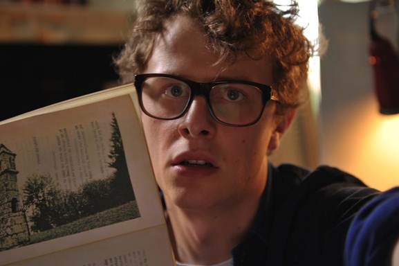 "Pas très Normales activités" la parodie "qui déchire" de Maurice Barthélemy avec Norman, le 30 janvier au cinéma !