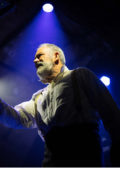 Valjean ! à l’Essaïon Théâtre : Christophe Delessart fait revivre l’âme des Misérables en seul-en-scène