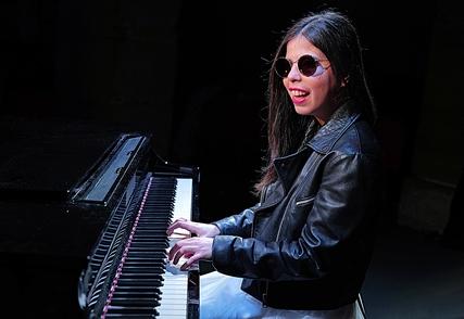 Sarina : Un Voyage Musical et Inspirant entre Passion, Handicap et Engagement