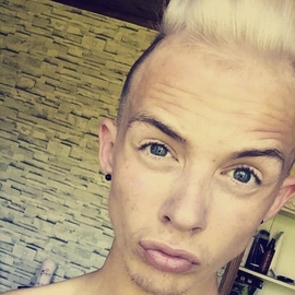 Petitblond62