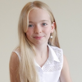 Chloe9