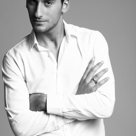 Mika28