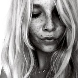 Amandinedoll