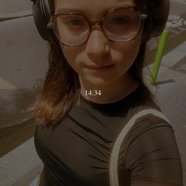 Chloe_jns