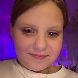 Emy225