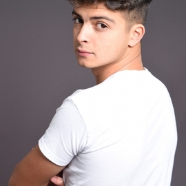 Theo884