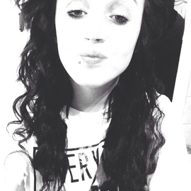 Coralie7320