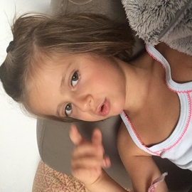 Elocamille