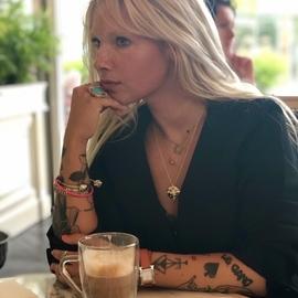 Amandinedoll