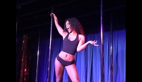 Le Crazy Horse joue la carte de la diversité