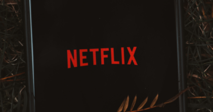 Casting figurant homme et femme de tout âge pour tournage film anglais diffusé sur Netflix