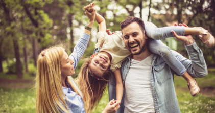 Casting vraie famille avec parents entre 30 et 45 ans et enfant entre 5 et 12 ans pour tournage vidéo et shooting photo