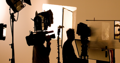 Casting figurant homme et femme de tout âge pour tournage série TV avec Fred Testot