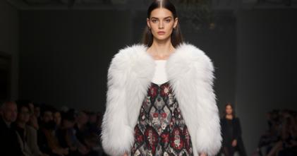 Casting mannequin femme entre 18 et 35 ans pour défilé de mode