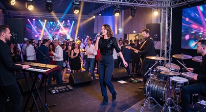 Casting chanteuse entre 20 et 37 ans pour animer des soirées événementielles en région Rhône Alpes