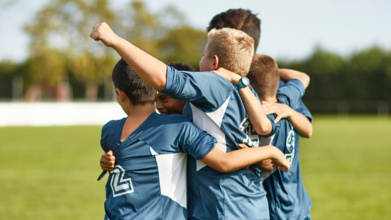 Casting enfant garçon entre 8 et 10 ans sachant jouer au foot pour figuration dans unitaire tv