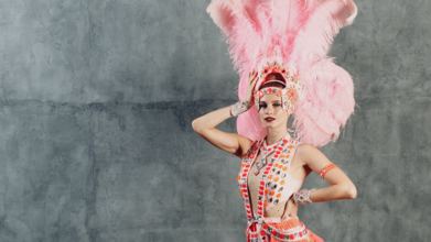 Casting danseuse mesurant entre 1m68 et 1m73 pour spectacle dans un cabaret