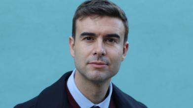 Casting homme entre 30 et 55 ans pour doublure dans film plateforme