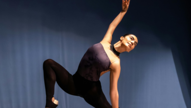 Casting danseuse professionnelle pour représentations avec orchestre festif