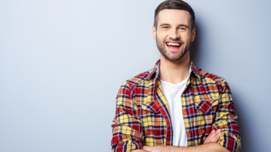 Casting 4 hommes pour porter un chanteur lors d'un flashmob à Paris