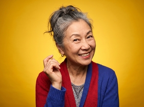 Casting femme asiatique de plus de 70 ans pour la publicité d'une célèbre marque de chaussures
