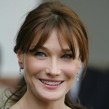 Carla Bruni-Sarkozy tourne pour Woody Allen!