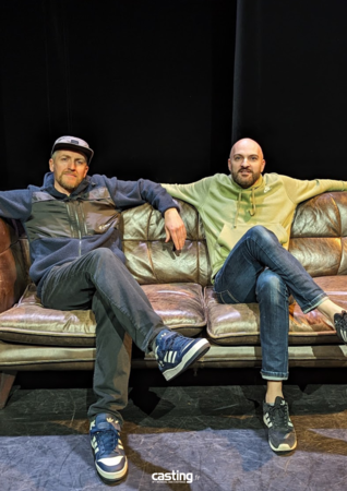 Écriture, castings et mise en scène : Comment aborder la GPA avec humour au théâtre ? Le défi de Nicolas Huan et Jérémy Boutier, comédiens et metteurs en scène de “Recherche mère porteuse”