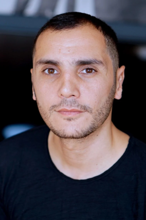 Comment faire bonne impression lors d'un casting ? Le directeur de casting Mourad Frarema vous répond sans filtre