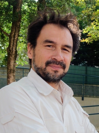 L'acteur, metteur en scène & comédien Philippe CHUYEN nous présente la nouvelle édition de la pièce à succès "Les Pieds Tanqués"