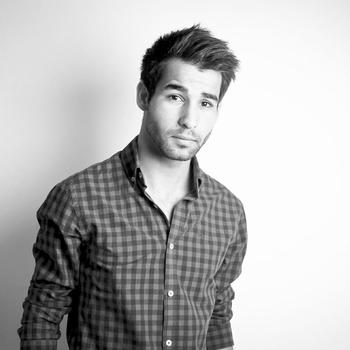 Alexandre, membre VIP de Casting.fr depuis de nombreuses années, vous dévoile ses conseils pour se démarquer auprès des directeurs de casting