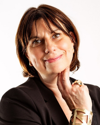 "C’est un vrai métier, qui demande du temps et de l’énergie " : Céline, comédienne publicitaire membre VIP Casting.fr, partage son expérience et ses conseils