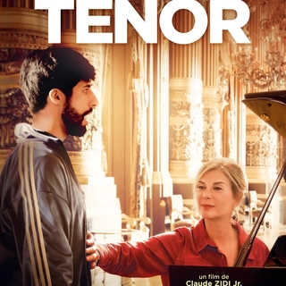 Ténor, la première comédie en solo du réalisateur Claude Zidi Jr, portée par le chanteur MB14 et la comédienne Michèle Laroque, sort mercredi 4 mai en salle !