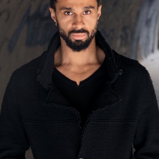 ALEX MARTIN, un acteur aux multiples facettes !