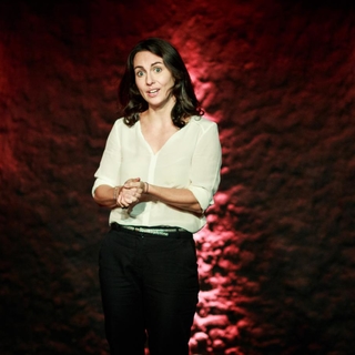 Casting.fr vous invite au spectacle: Mère indigne d'Olivia Moore