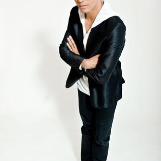 St Cyr présente son tube " Je suis maké" !