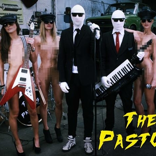 "The pastor" le groupe électro-pop formé par deux hommes invisible !